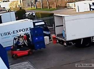 1395774753_forklift_operator_has_a_bad_day.gif