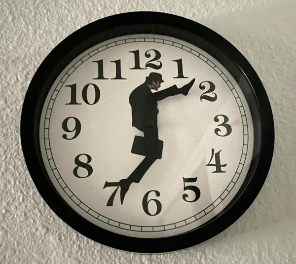 clock_from_the_ministry_of_silly_walks.jpg